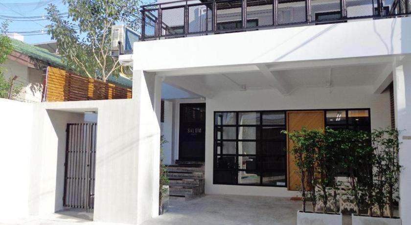 Silom Studios Bangkok Exterior foto